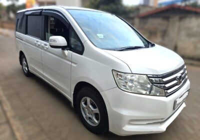Hire Honda Stepwagon in Nairobi on longterm basis